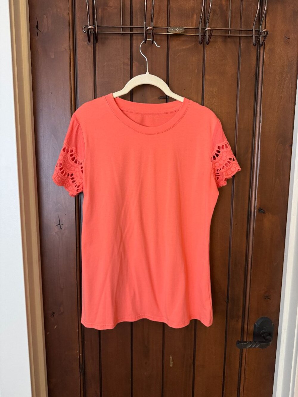 Coral lace sleeve stretchy short-sleeved t-shirt